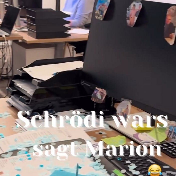 Happy Birthday, Frank! 🎉🥳 Konfetti. Deko. Chaos. Ein Zustand, den man wohl nur als „kreative Wertschätzung“ beschreiben...