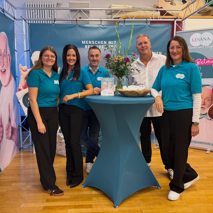 Wir sind ready! 💚🥳🙌 Unser Stand steht, das Team ist startklar und wir freuen uns auf euch! 🫶 Heute sind wir beim Tag...