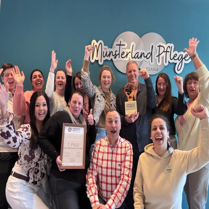 Der Pokal ist unser😍🏆 💪 Der Gründerpreis Westmünsterland geht an LESANA 🙌🙏 Danke an die Jury für das Vertrauen in...